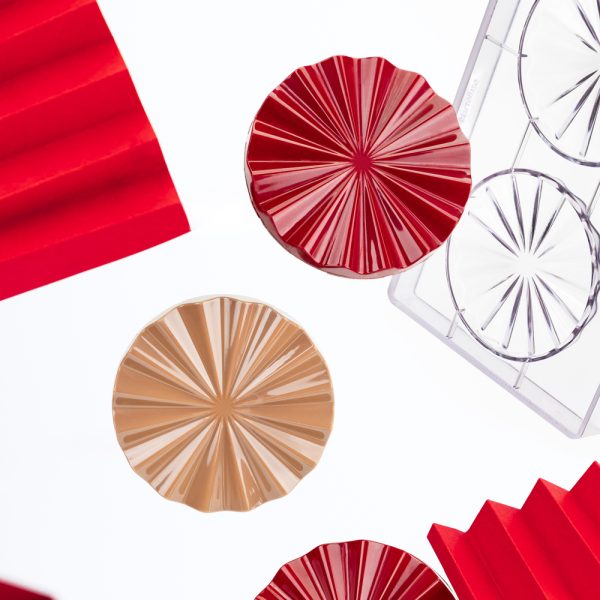 666fe2215fb8e0da12e3a981 Plissé